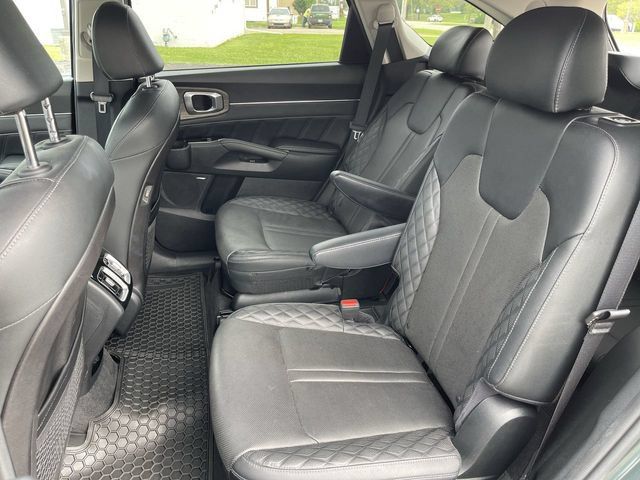 Used 2021 Kia Sorento SX Prestige AWD/4WD image 23