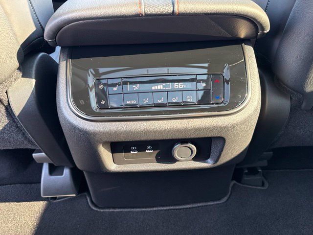 Used 2026 Nissan Armada PRO-4X AWD/4WD image 24