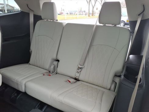 Used 2023 Buick Enclave Avenir w/ Avenir Technology Package AWD/4WD image 29