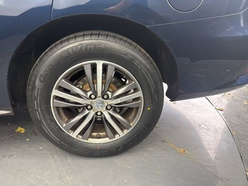 Used 2017 INFINITI QX60 AWD w/ Premium Package image 11