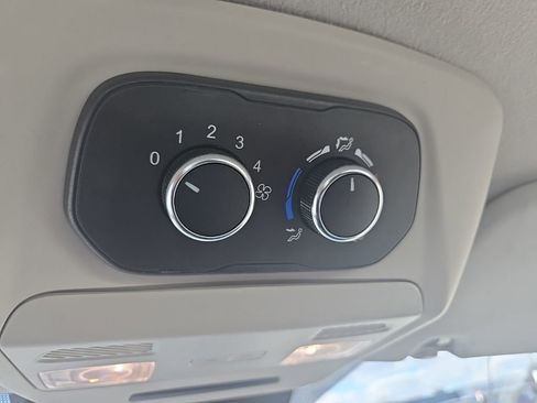 Used 2022 Ford Transit 350 XLT image 22