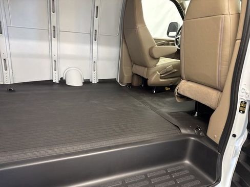 New 2026 GMC Savana 2500 w/ Driver Convenience Package RWD image 24