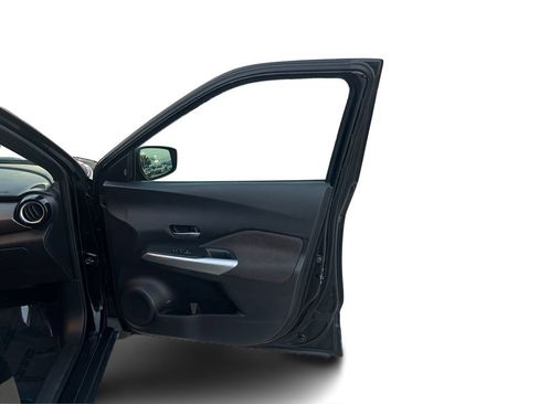 Used 2020 Nissan Kicks SV image 22