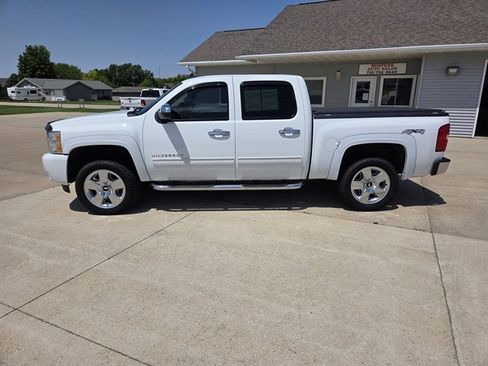 Used 2010 Chevrolet Silverado 1500 LTZ w/ LPO, Deluxe Chrome Package AWD/4WD image 4