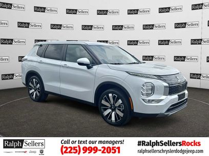 Used 2025 Mitsubishi Outlander SE