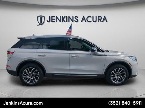 Used 2022 Lincoln Corsair FWD w/ Equipment Group 101A image 9