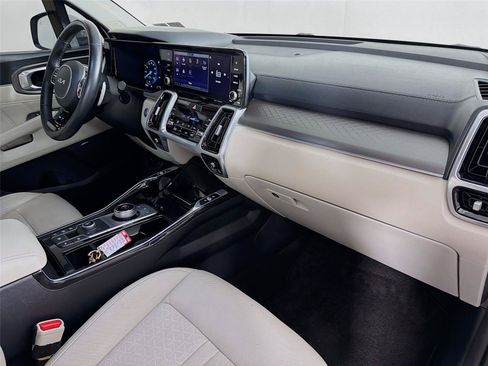 Used 2023 Kia Sorento SX Prestige w/ Panoramic Sunroof Package AWD/4WD image 32
