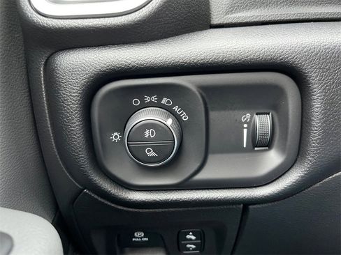 Used 2020 RAM 1500 Big Horn image 17