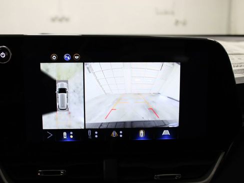 New 2025 Chevrolet Equinox LT w/ Convenience Package II image 42