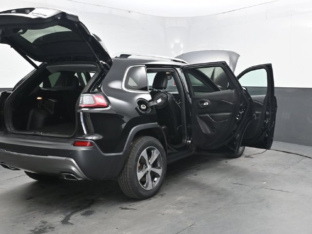Used 2019 Jeep Cherokee Limited AWD/4WD image 41