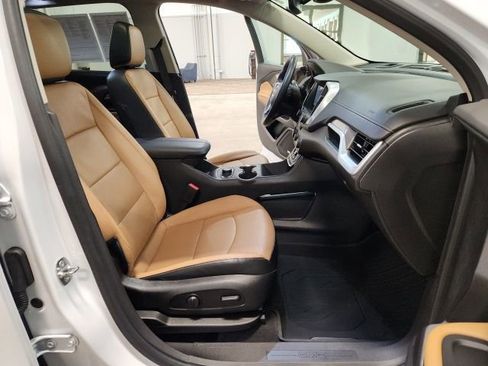 Used 2020 GMC Terrain SLT w/ Preferred Package AWD/4WD image 32