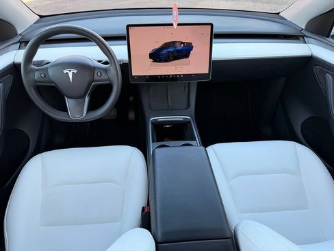 Used 2023 Tesla Model Y Long Range AWD/4WD image 26