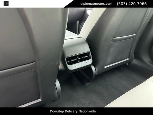 Used 2021 Tesla Model 3 Standard Range Plus image 23