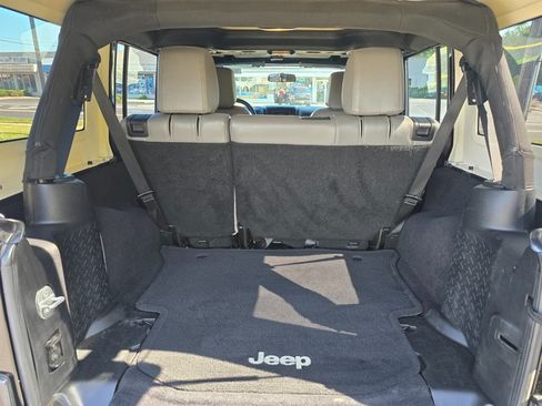 Used 2016 Jeep Wrangler Unlimited Sport AWD/4WD image 17