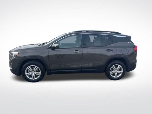 Used 2019 GMC Terrain SLE w/ Driver Convenience Package image 2
