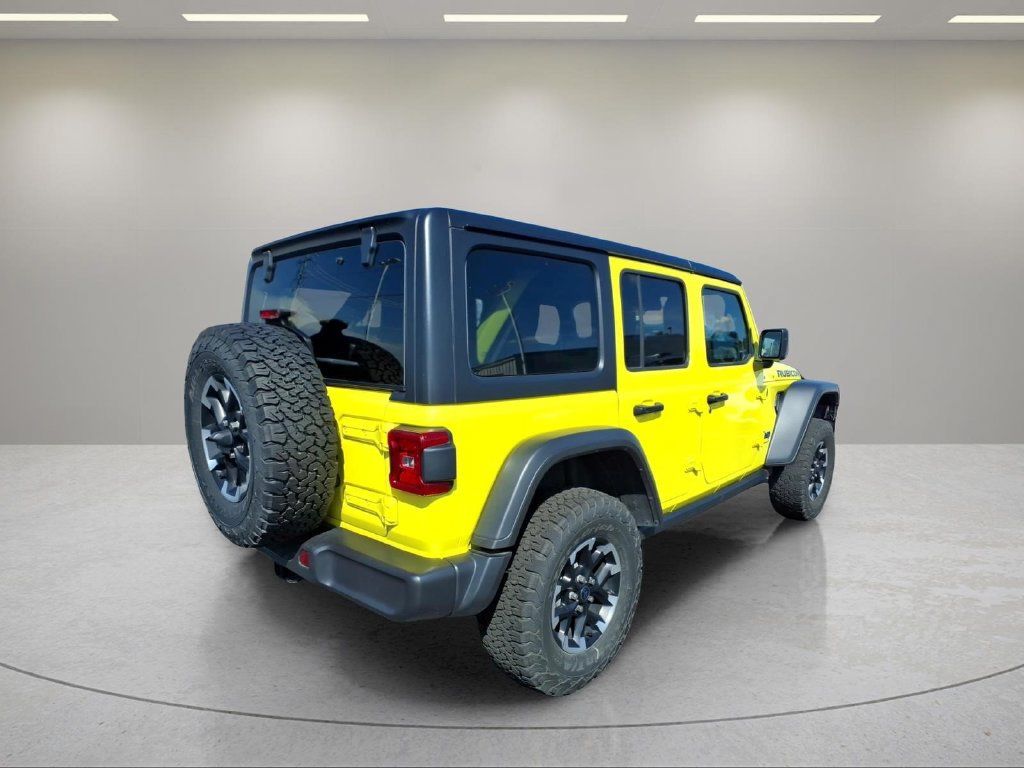 Used 2024 Jeep Wrangler Unlimited Rubicon 4xe AWD/4WD image 3