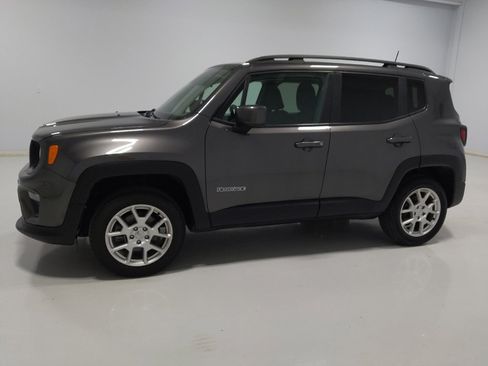 Used 2020 Jeep Renegade Latitude image 2