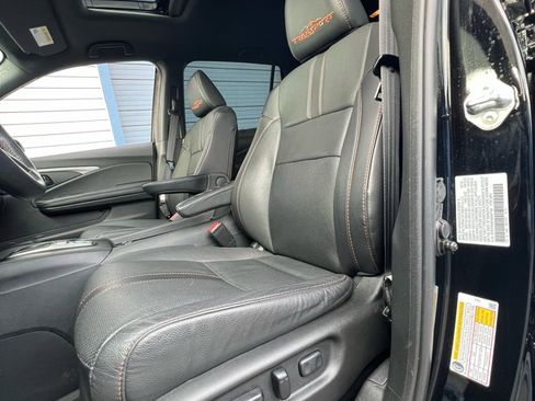 Used 2022 Honda Pilot TrailSport image 24