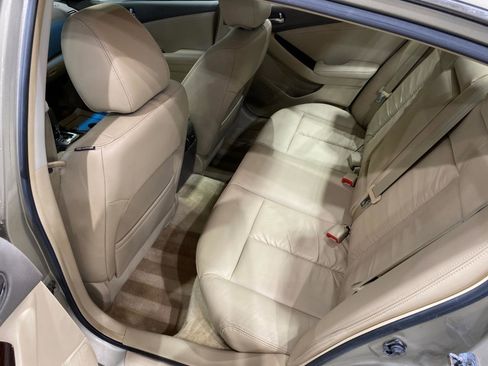 Used 2010 Nissan Altima 2.5 SL w/ SL Pkg FWD image 19