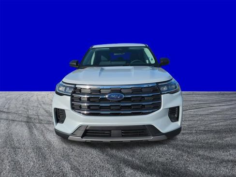 New 2026 Ford Explorer Active RWD image 9