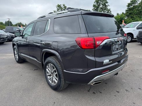 Used 2017 GMC Acadia Denali w/ Technology Package AWD/4WD image 3