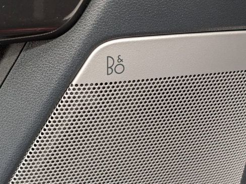 Used 2022 Ford F150 Lariat w/ Equipment Group 502A High image 17