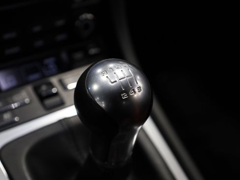 Used 2018 Porsche 718 Cayman S image 31