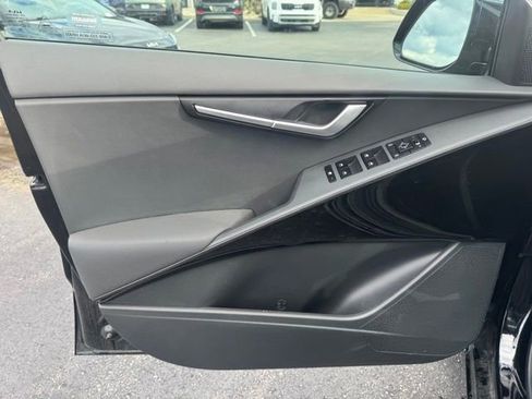 Certified 2025 Kia Niro EX Touring FWD image 14