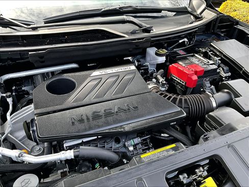 Certified 2025 Nissan Rogue SV w/ SV Premium Package AWD/4WD image 33