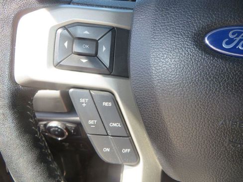 Used 2019 Ford F150 Lariat image 18