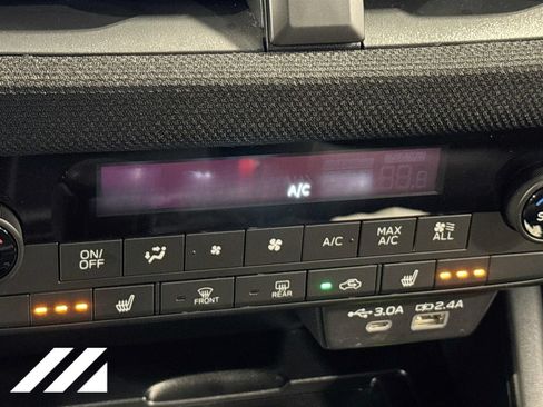 Used 2026 Subaru Outback Premium AWD/4WD image 22