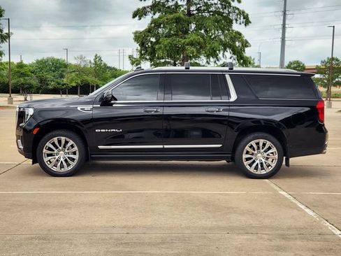 Used 2024 GMC Yukon XL Denali AWD/4WD image 5