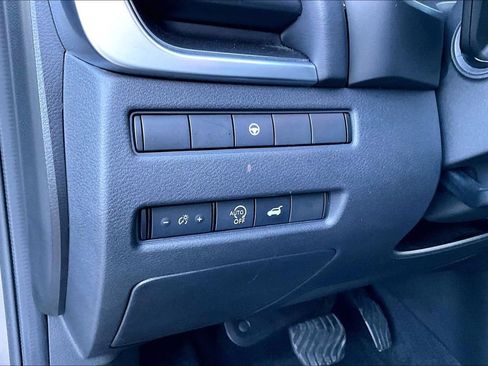 Used 2024 Nissan Rogue SV image 51