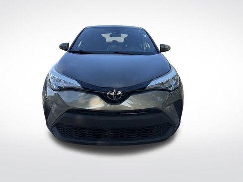 Used 2021 Toyota C-HR XLE FWD image 3