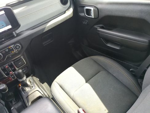 Used 2024 Jeep Wrangler Unlimited Sport AWD/4WD image 16