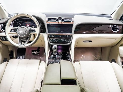 Used 2021 Bentley Bentayga AWD/4WD image 5