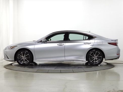 Certified 2024 Lexus ES 350 w/ Premium Package image 4