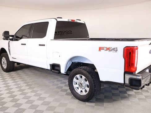 Used 2024 Ford F250 XLT w/ FX4 Off-Road Package image 21