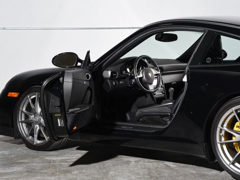Used 2010 Porsche 911 GT3 RWD image 14
