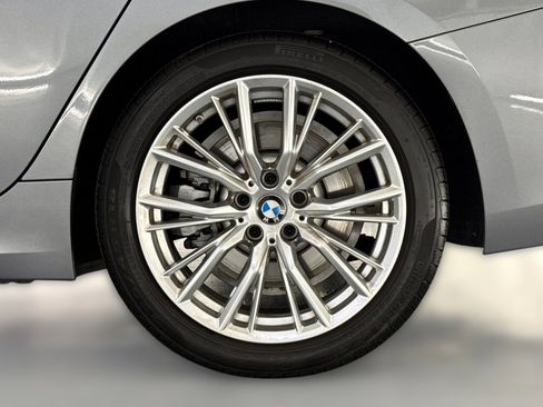 Used 2023 BMW 330i Sedan w/ Driving Assistance Package image 11