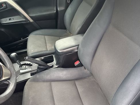 Used 2014 Toyota RAV4 LE FWD image 5