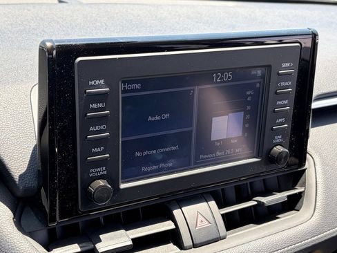 Used 2019 Toyota RAV4 LE w/ Carpet Mat Package FWD image 11