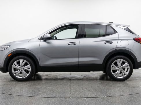 Used 2025 Buick Encore GX Preferred AWD/4WD image 5