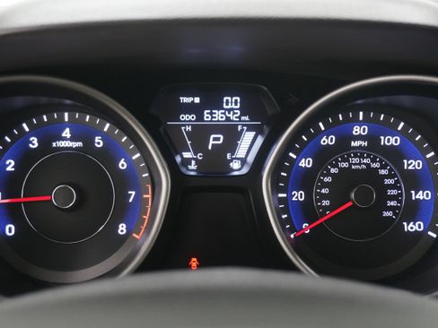 Used 2013 Hyundai Elantra GLS w/ Preferred Pkg FWD image 16