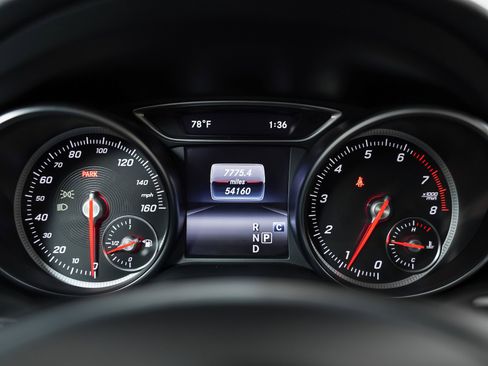 Used 2019 Mercedes-Benz GLA 250 4MATIC image 13