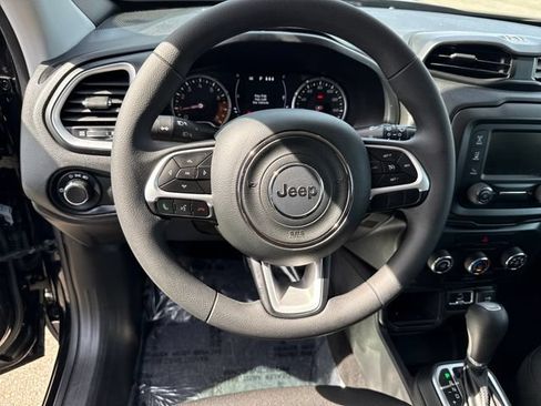 Used 2019 Jeep Renegade Sport w/ Sport Appearance Group FWD image 18