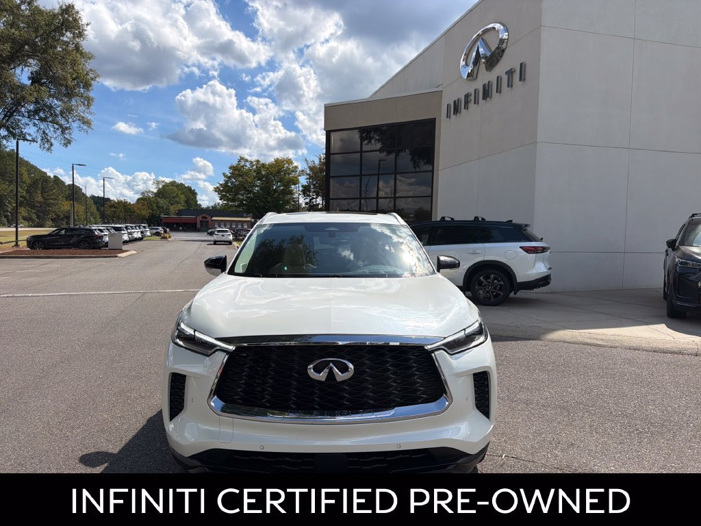 Certified 2024 INFINITI QX60 Luxe w/ Vision Package FWD image 3