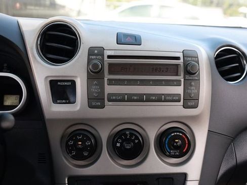 Used 2010 Toyota Matrix FWD image 33