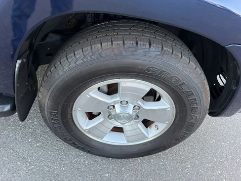 Used 2007 Toyota 4Runner SR5 RWD image 33