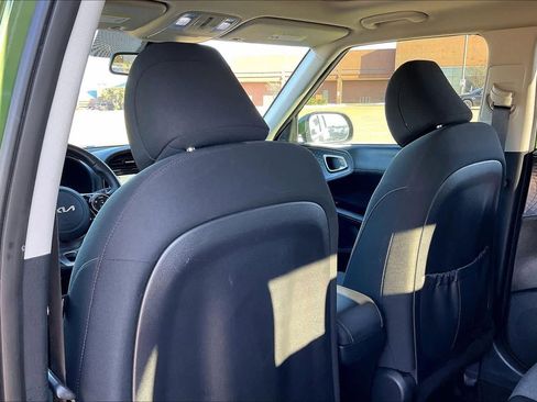 Used 2022 Kia Soul EX image 12